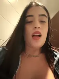 MissNyraSecret webcam model stream image