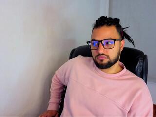 Amir Haidar webcam model stream image