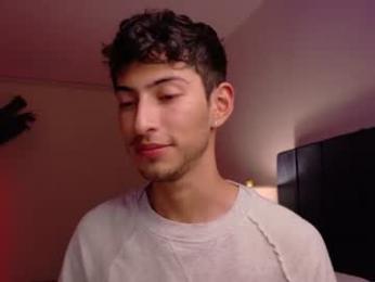 ethan_skiny_ webcam model stream image