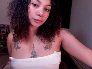 alerivera23 webcam model stream image