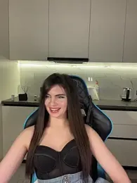 CurlyLara webcam model stream image