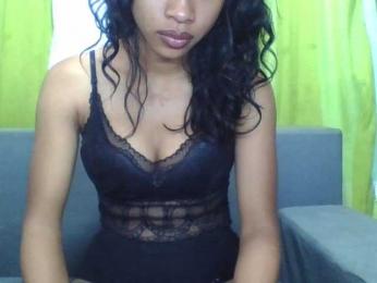 HotgirlURIEL webcam model stream image
