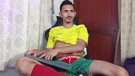 HomeAloneK webcam model stream image