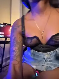 Your_Paris webcam model stream image