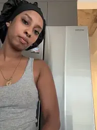 Your_Paris webcam model stream image