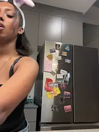 Your_Paris webcam model stream image