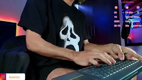 kuzzcoo webcam stripchat model stream image