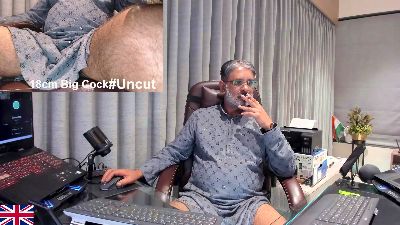 OnlineBossUK webcam model stream image