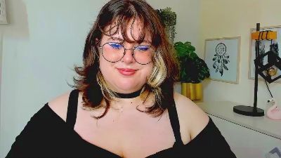 OpheliaLush webcam model stream image