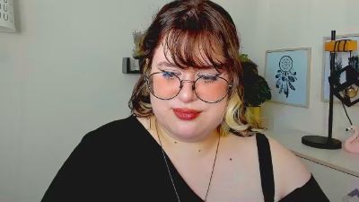 OpheliaLush webcam model stream image
