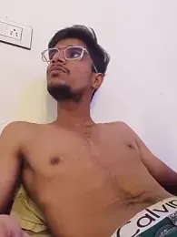 kaushikhotty webcam stripchat model stream image
