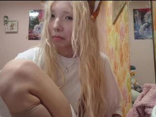 Meda Langland webcam model stream image