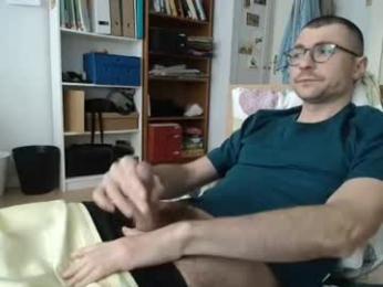 dantheman233 webcam model stream image