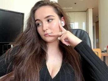 EmillyCarte webcam model stream image