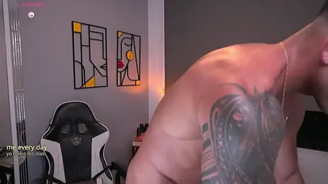 tyler_muscle1 webcam model stream image