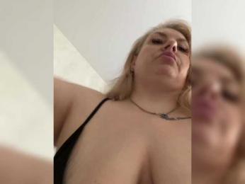 RobinLili webcam bongacams model stream image