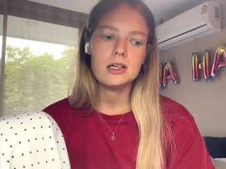 leorakorzep webcam camsoda model stream image