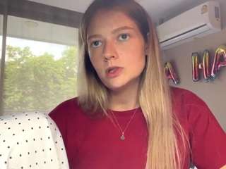 leorakorzep webcam model stream image