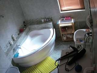 voyeurcam-julmodels-bath-1st-2 webcam camsoda model stream image