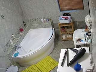 voyeurcam-julmodels-bath-1st-2 webcam model stream image