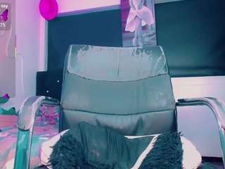 kendall-hornyy webcam model stream image