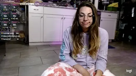 KierBearKisses webcam model stream image