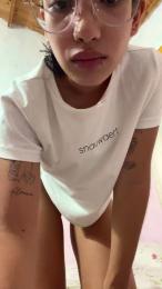 anahi50 webcam model stream image