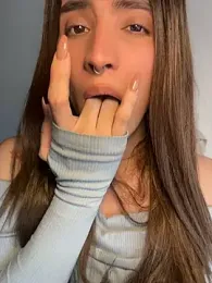 Lottus- webcam model stream image