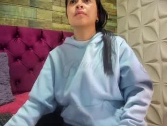 litlenessa_ webcam model stream image