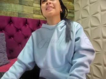 litlenessa_ webcam model stream image