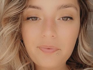 Mara Maze webcam model stream image