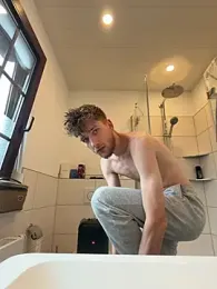 YoungSkinnyBoy20 webcam stripchat model stream image