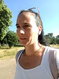 caro252 webcam model stream image