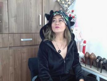 MAGHENTA webcam model stream image