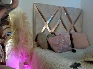 dana-curly webcam camsoda model stream image