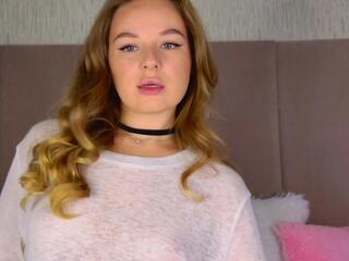 Beatrice Esmont webcam model stream image