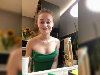 LunaStitch3 webcam bongacams model stream image