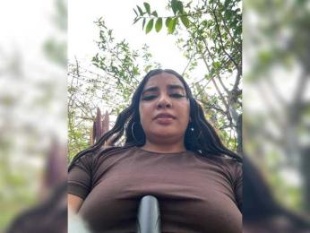 Allenng webcam model stream image