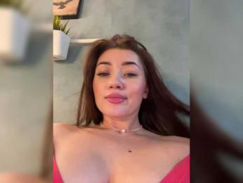 juicy-peachh webcam bongacams model stream image