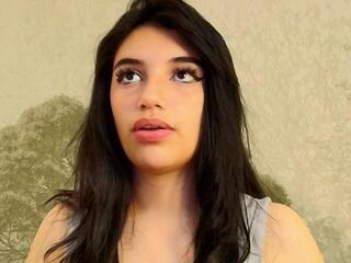 Millie Blu webcam model stream image
