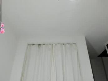 issalovexxx webcam model stream image