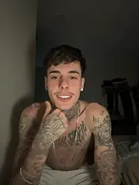 dylan_wolf webcam model stream image