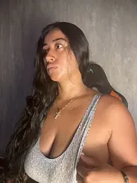 Valentinne_z webcam model stream image