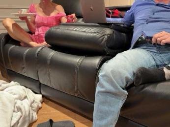 Kindloving webcam model stream image