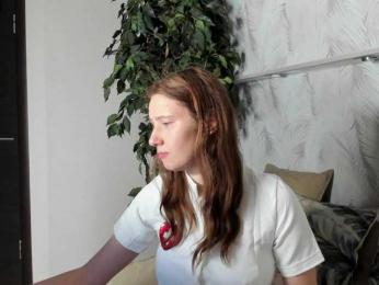 Kathrine-Meyer webcam bongacams model stream image