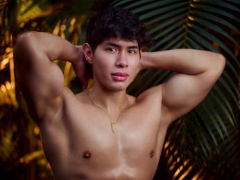 GrayAndrews webcam model stream image