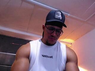 Teddy Fit webcam flirt4free model stream image