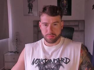 Mike Skip webcam model stream image