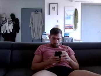 gnl_ webcam model stream image