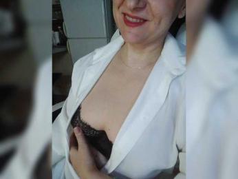 LoveSuperGerl webcam model stream image